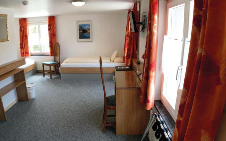 Gaestehaus Sonne Butschwil Екстер'єр фото